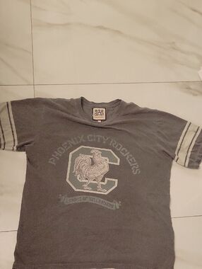 Juicy Couture Gray Graphic Short Sleeve Tee with Striped Sleeves